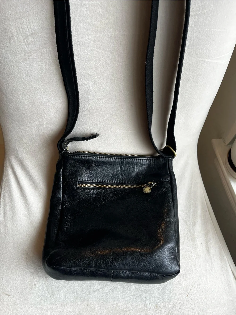 Black Leather Crossbody Bag - Classic Minimalist made in Italy